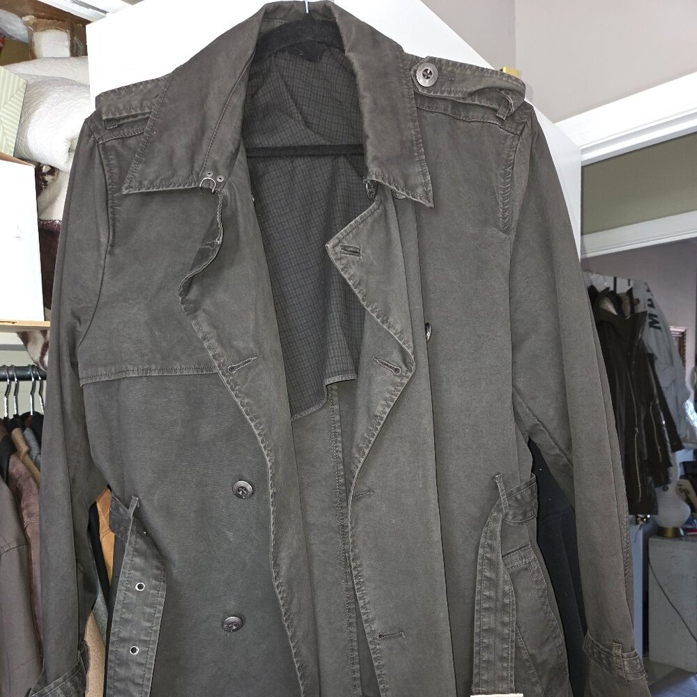 Rogue State Urban Wax Coat with Belt Size XL